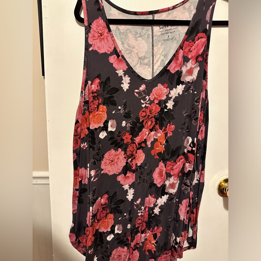 Torrid super soft floral tunic tank - size 3